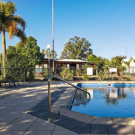 Roma Big Rig Tourist Park Hotel Bagian luar foto
